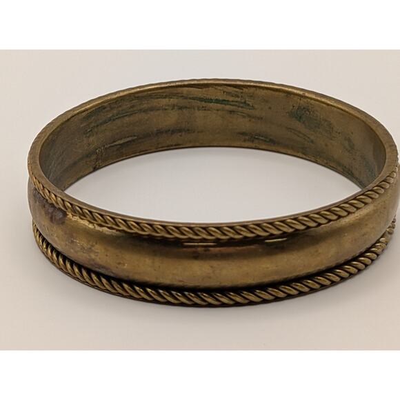 VINTAGE BOHO TRIBAL INSPIRED BRASS BANGLE‎ BRACELET 2 3/4" - Picture 1 of 5